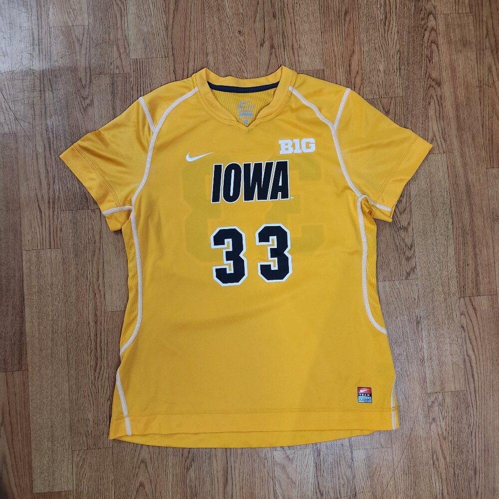 Iowa Hawkeyes Game Worn Soccer Jersey Big 10 Women #33 Sz. L